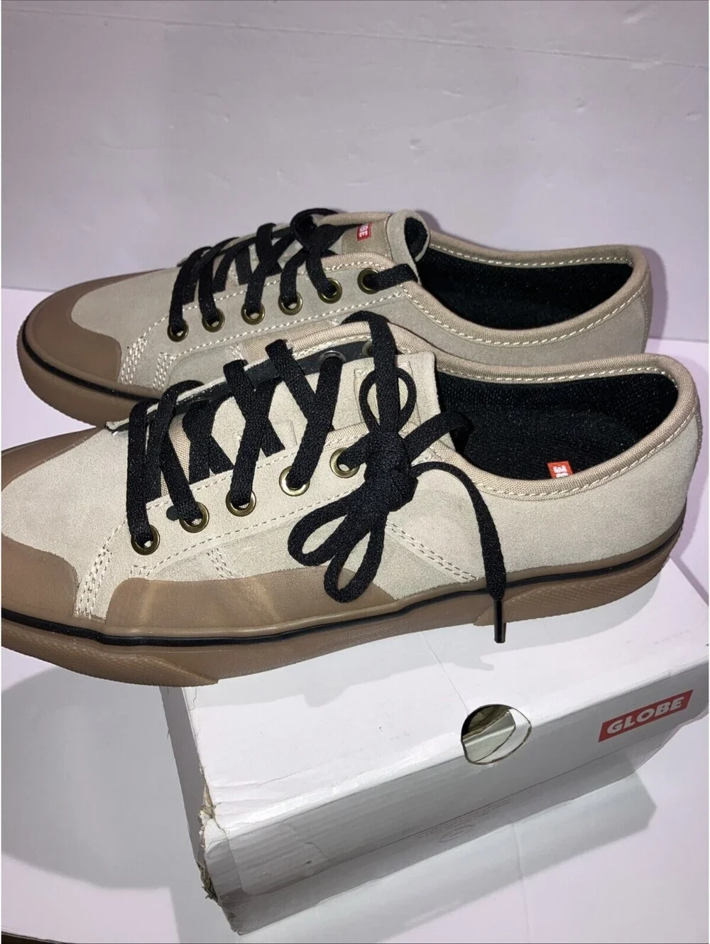 Globe Skateboard Shoes Surplus Sesame/Gum Men’s Size 8 NEW